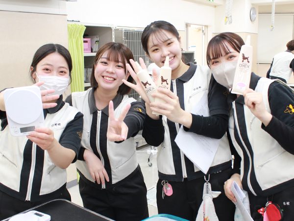 ２年生のカラーリング実習♪～Ｄクラス～
